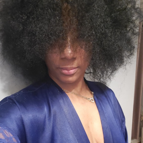 Meet your Posher, Tonya - Picture 1 of 1